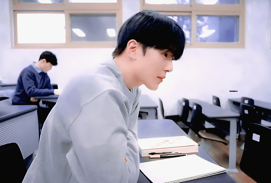 [잡담] 자기 얼굴이 조각이면서 조소과 다니는 그선배.. | 인스티즈