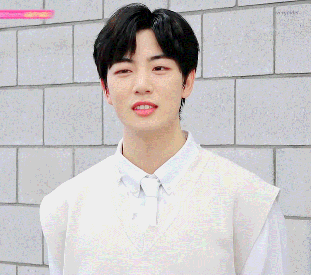 [잡담] 이 분 왜때문에 이렇게 지구뿌실듯이 귀여운데 잘생ㄱㅣ기까지하셨나요 | 인스티즈