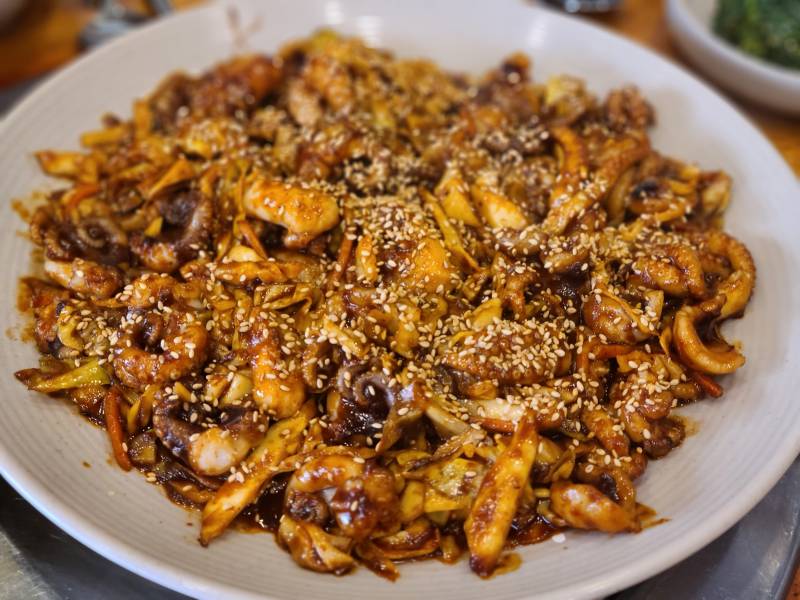 이 사진을 보면 넌 매콤한 쭈꾸미가 먹고 싶을 것이다 - 인스티즈(instiz) 푸드/음식 카테고리
