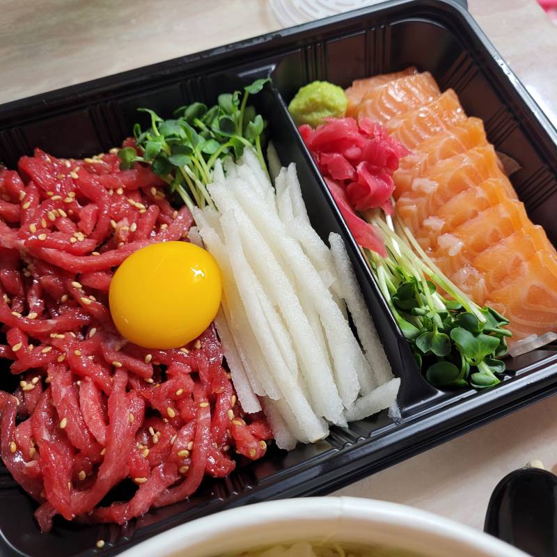 [먹었어요] 오늘 저녁으로 먹은 육회연어+연어덮밥 - 인스티즈(instiz) 맛집/음식 카테고리