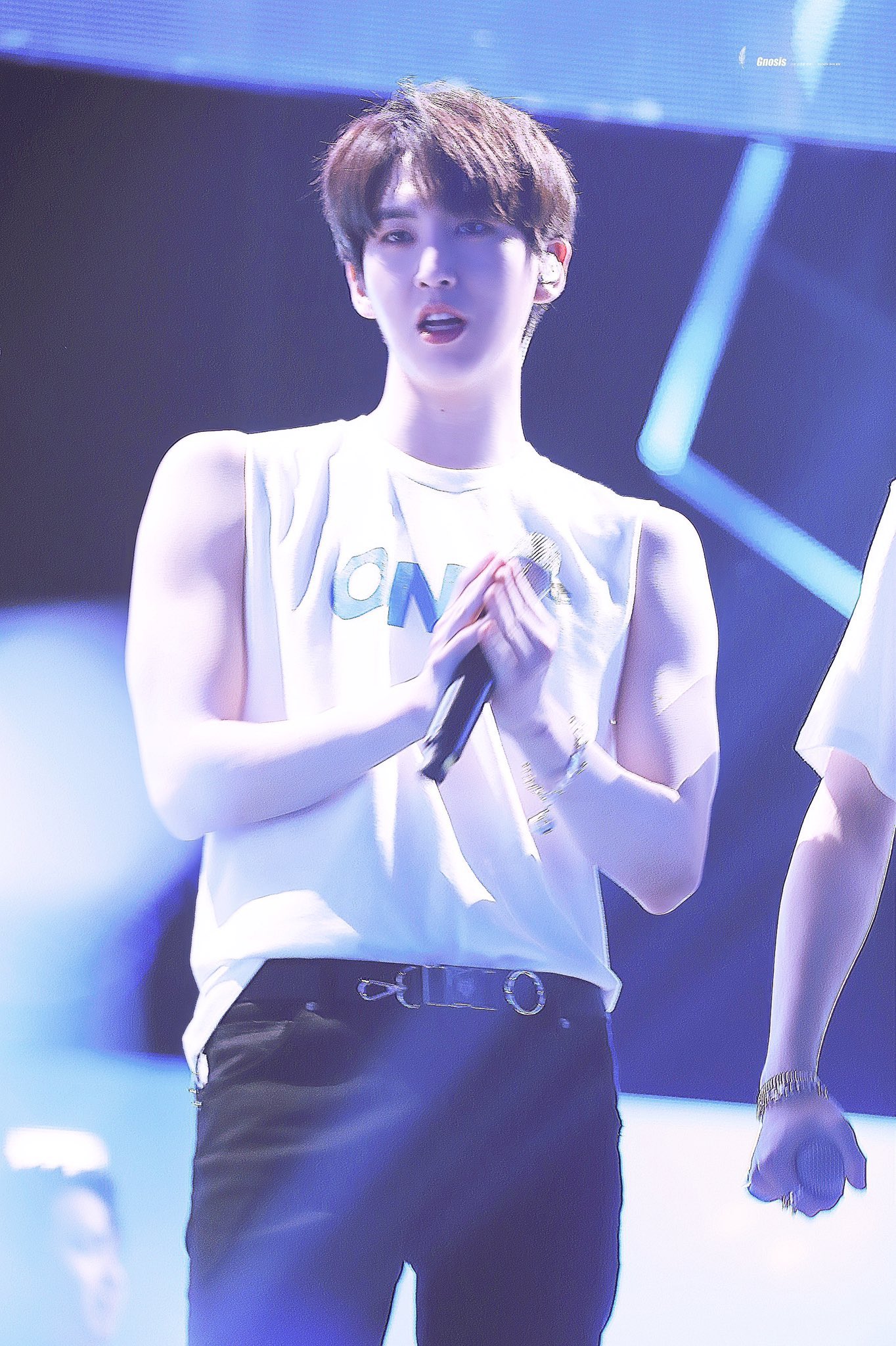 [잡담] 고신원 어깨하면 이사진 보여줘야해 | 인스티즈