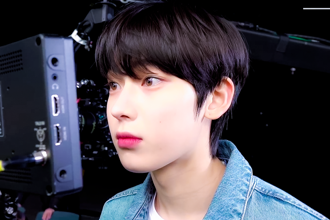 [잡담] 눈 이렇게 가로로 길고 애교살 한바가지인거 너무 짱인듯.... | 인스티즈