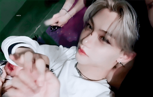 [잡담] 필릭스 내 기준 레전드 헤메는 이거임 ㅜㅜ | 인스티즈