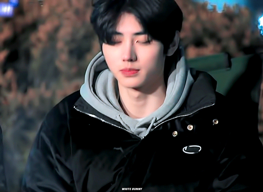 [잡담] 겁나 잘생긴 갓성인 남돌들 보고 가실? | 인스티즈