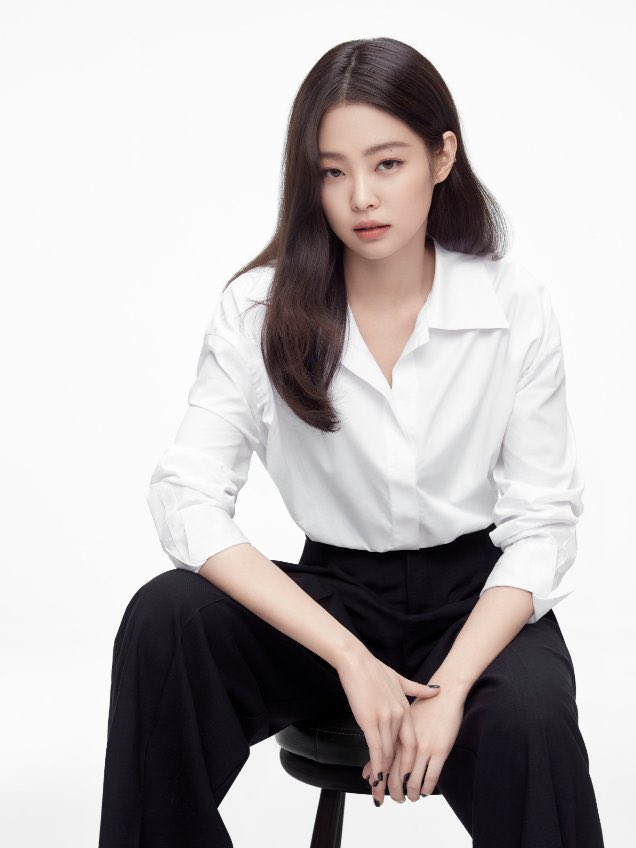 [잡담] 로제랑 제니랑 광고 시기도 그렇고 컨셉도 묘하게 겹치는데 | 인스티즈