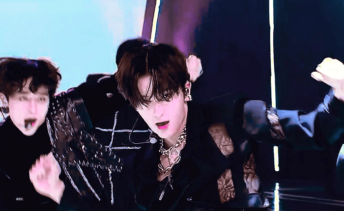 [잡담] 중간중간 얼굴 잡힐때마다 놀랐 | 인스티즈