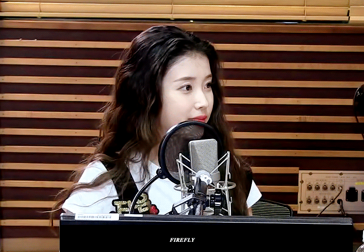 [잡담] 아이유 머리 볶으니까 왤케 댕댕이같냐ㅋㅋㅋ | 인스티즈