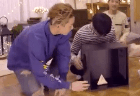 [잡담] 아이콘 찬우 저렇게 푸드덕하다 날아가는거아니야? | 인스티즈