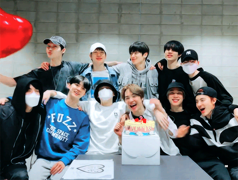 [잡담] 더보이즈 입덕하고 매일매일 행복해 | 인스티즈