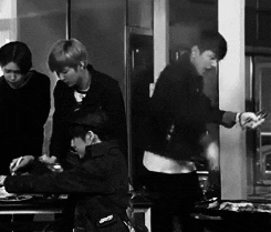 [잡담] 아이콘 김동혁 싸우는 거 | 인스티즈