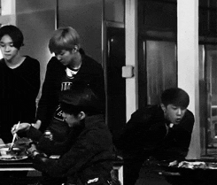 [잡담] 아이콘 김동혁 싸우는 거 | 인스티즈