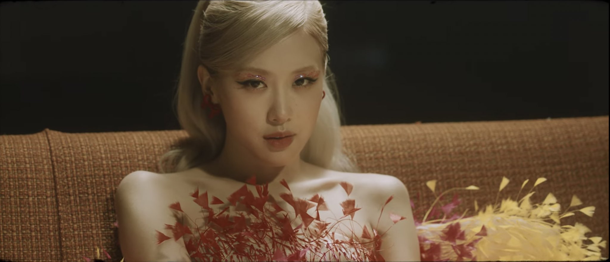 [잡담] 로제 뮤비 캡쳐 넘 대박.... 로제 그자체.., | 인스티즈