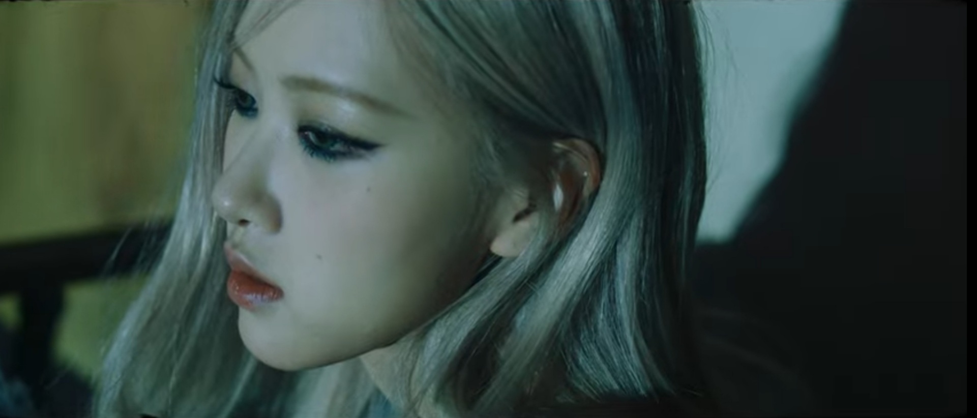 [잡담] 로제 곤 뮤비에서 화장 과한데 진짜 안 과해보임😲 | 인스티즈