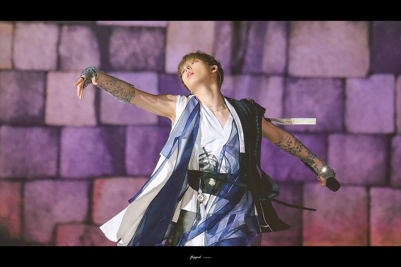 [잡담] 내돌 수원화성에서 한복 입고 공연한날 봐줘 그냥 예술이야 | 인스티즈