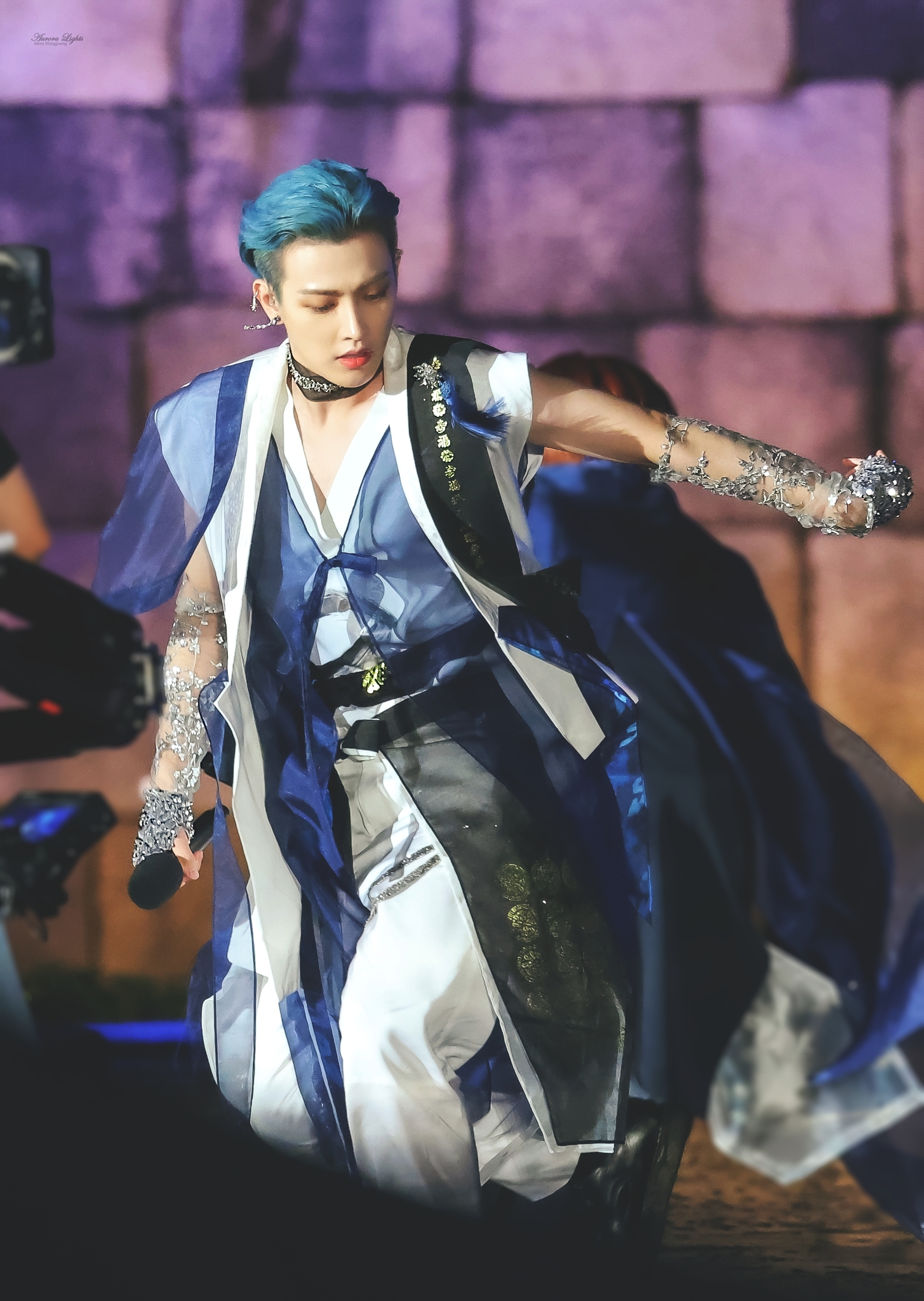 [잡담] 내돌 수원화성에서 한복 입고 공연한날 봐줘 그냥 예술이야 | 인스티즈