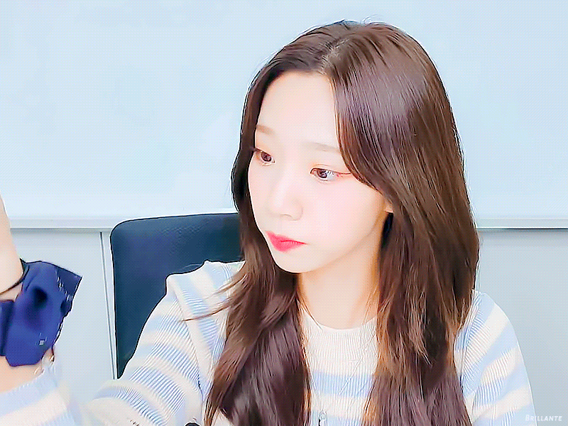 [잡담] 여름이 진짜 개이쁨.. 나 쪼꼬미 때 반함.... | 인스티즈