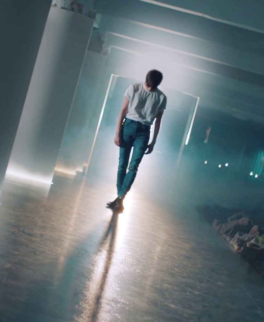 [잡담] 강다니엘 옷사이즈 제일 잘 맞는게 마네킹사이즈라는게 | 인스티즈