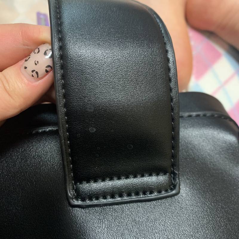 익들아! 가방에 이런 자국이 있는데 뭘깡 ? | 인스티즈