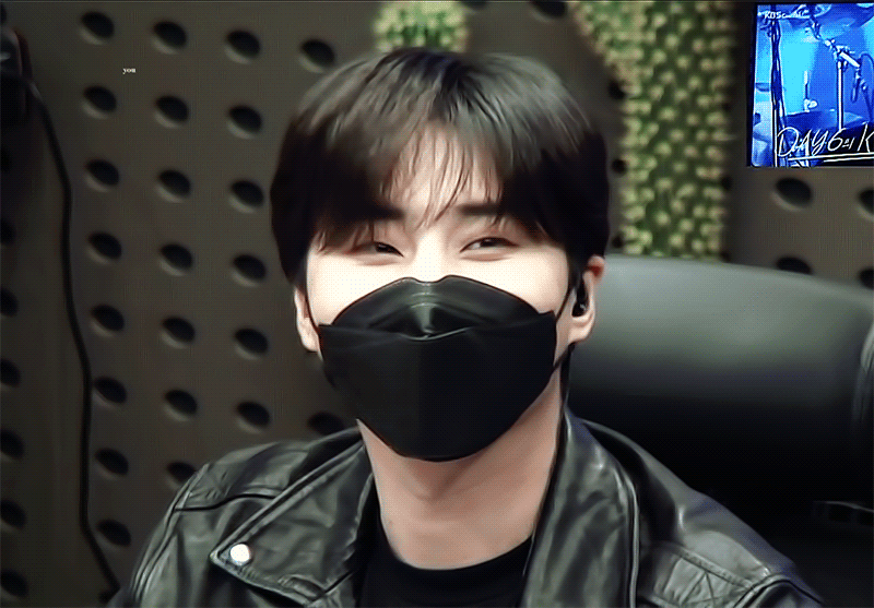 [잡담] 팬: 내일은 헤어롤하고 생방 어때요? 영케이: 저는 그런 걸 보유하고 있지 않지요 | 인스티즈