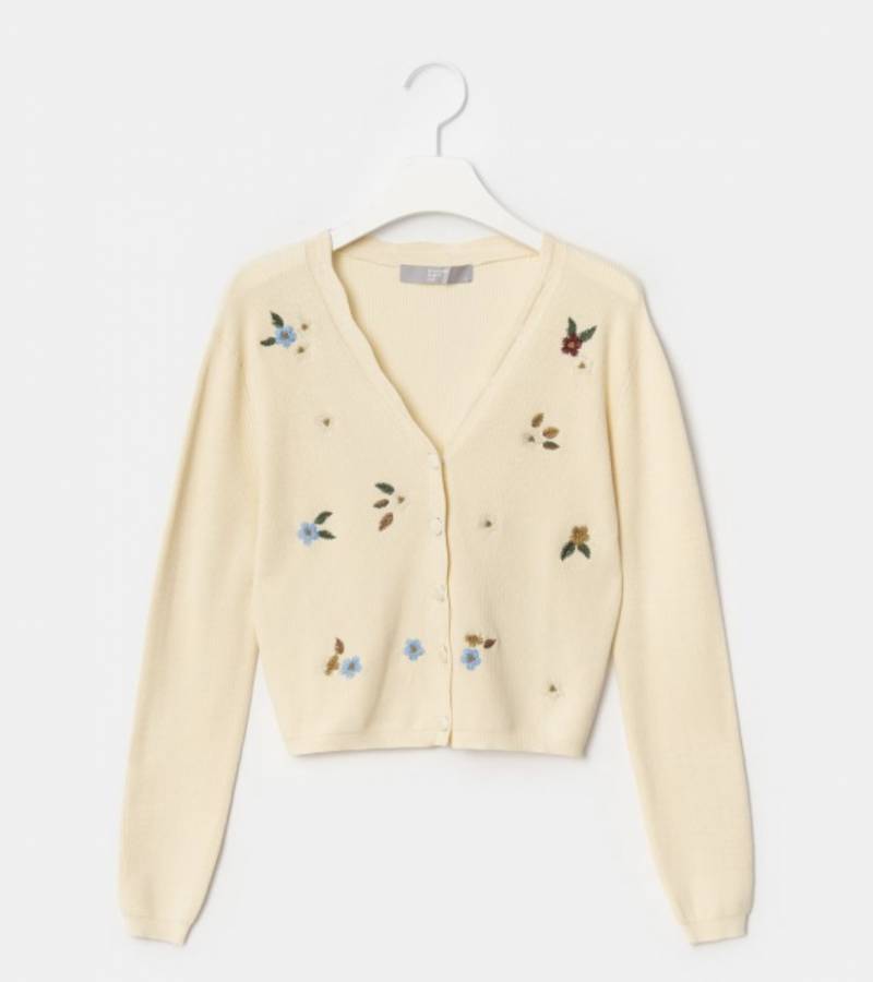 가디건 사려고 하는데 무슨 색이 더 예뻐❓❓❓❓ | 인스티즈