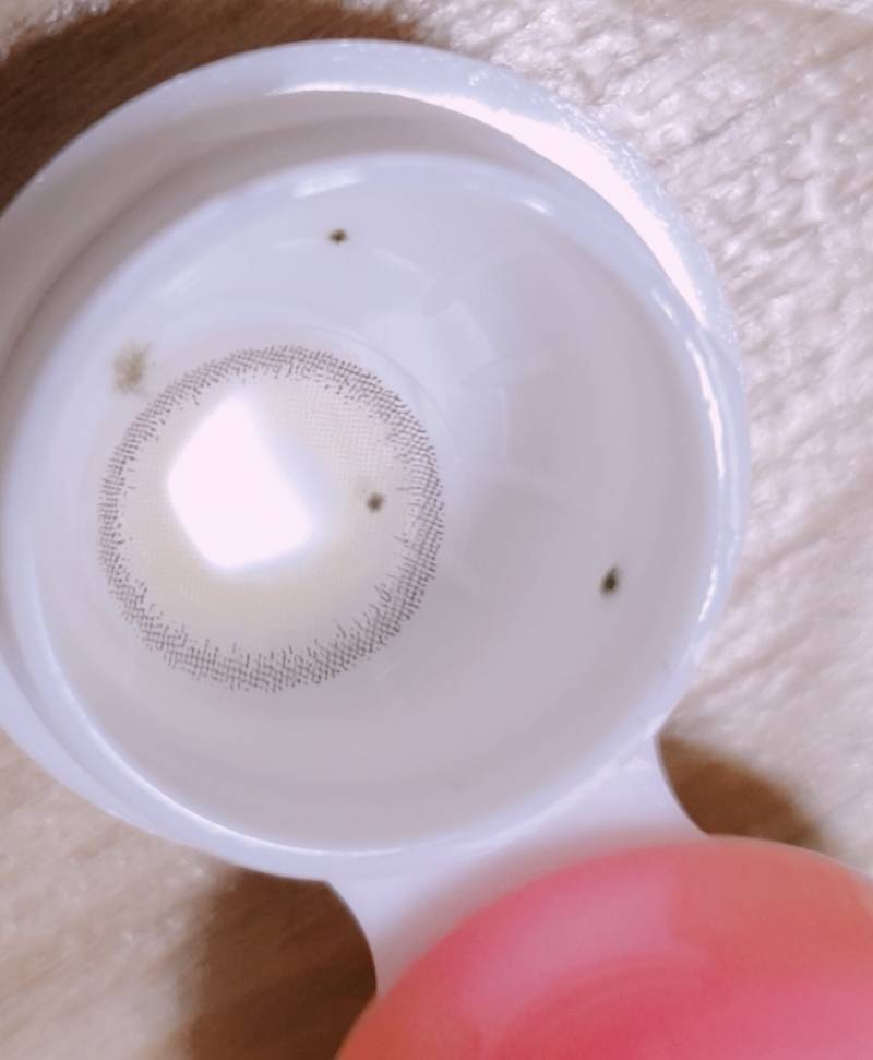 렌즈에 이거 뭐야...?? | 인스티즈