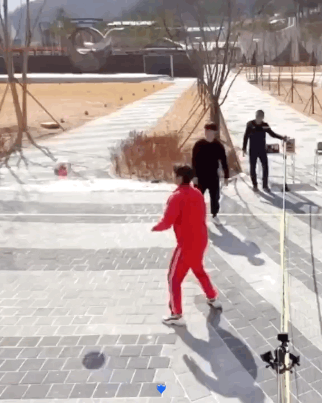 [잡담] 드디어 윤두준 오버헤드족구 + 양요섭 예민보스(예상) 2021ver. 볼 수 있음 | 인스티즈