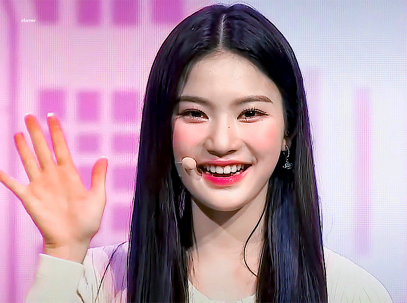 [잡담] 아이사 뭔가 이 캐릭터 닮았어 | 인스티즈