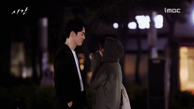 [잡담] 김정현 초반에는 안그랬어서 귀신들린건가 싶었는데 | 인스티즈