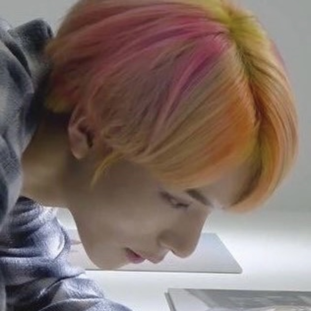 [잡담] 이 분 누구셔?? | 인스티즈