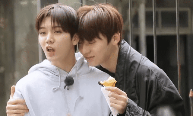 [잡담] KTX 타고 봐도 막내인 애 (ㅈㅇ: 최민기 | 인스티즈