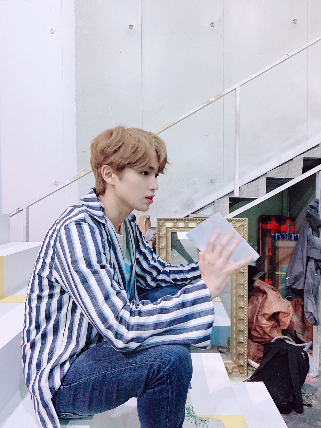 [잡담] 진짜 ... 너무너무 잘생겼는데 자주 언급 안 되는거 같아서 내가 언급하러 옴 | 인스티즈