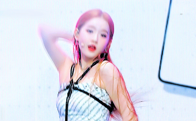 [잡담] 스테이씨 박시은 두상 작고 동글동글하다는 글 | 인스티즈