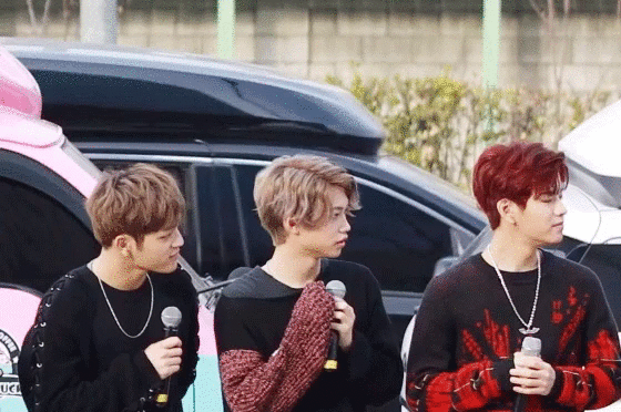 [잡담] 난 차 타고 가면서 스키즈 보는 진영 표정이 너무 웃김 내 웃음야 | 인스티즈