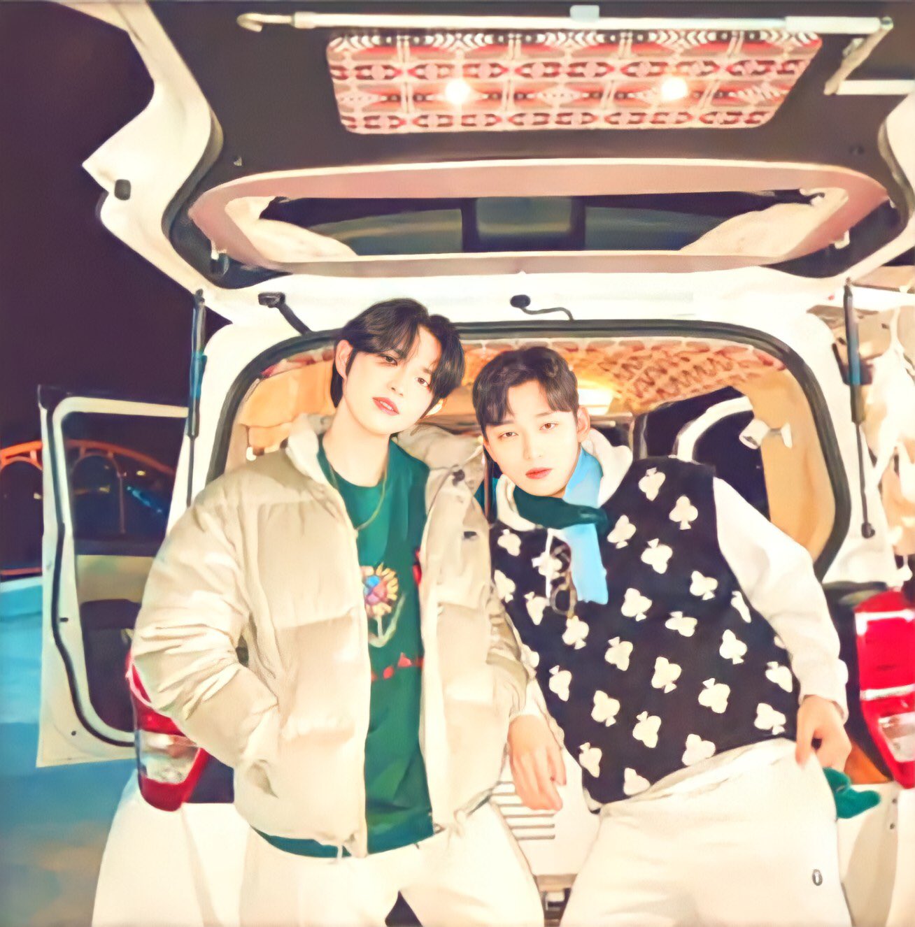 [잡담] 김재환 이 사진 잘 나왔어 분위기도 ㅠ | 인스티즈