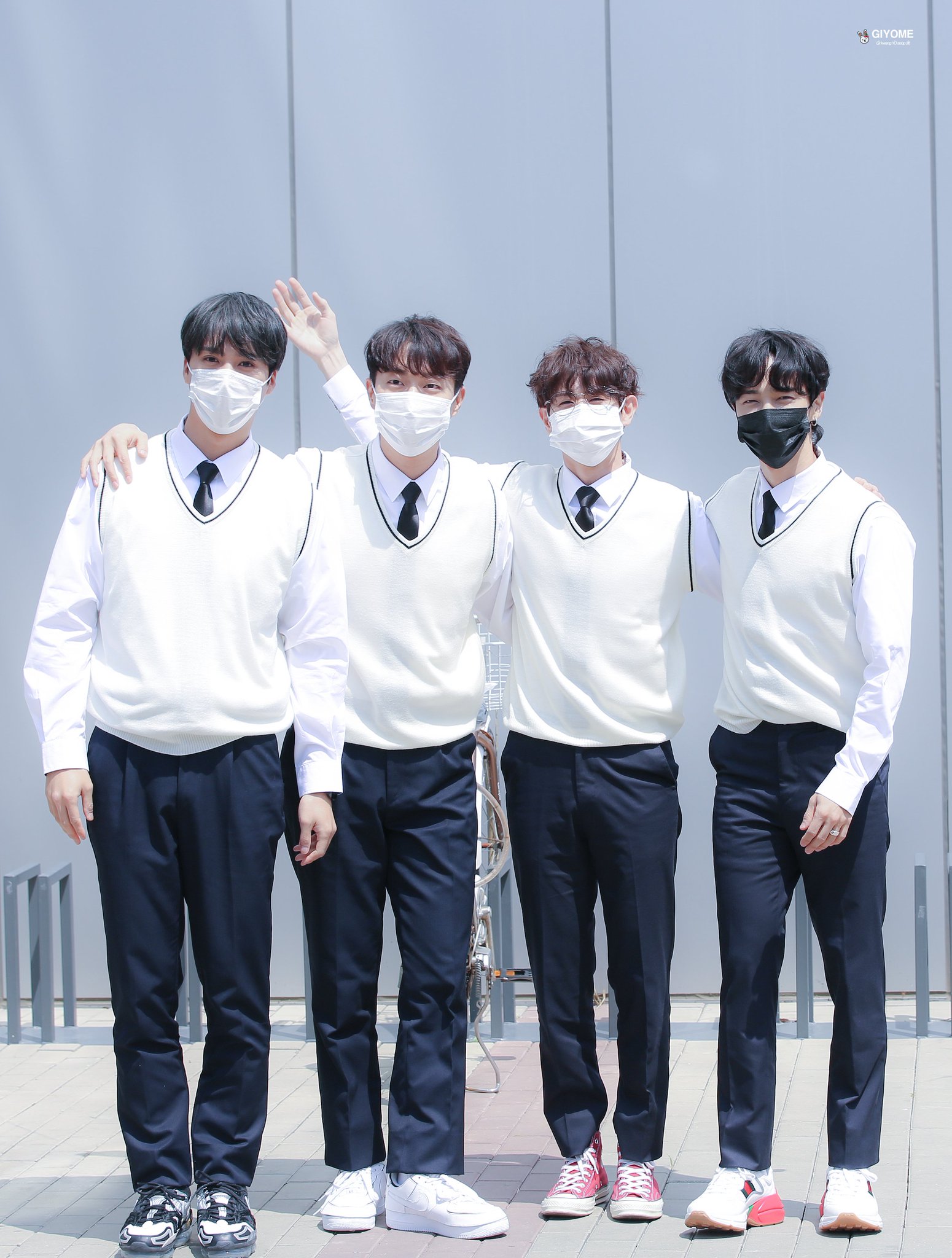 [잡담] 좀전에 뜬 하이라이트 아는형님 출근길 고화질 홈마 사진 | 인스티즈