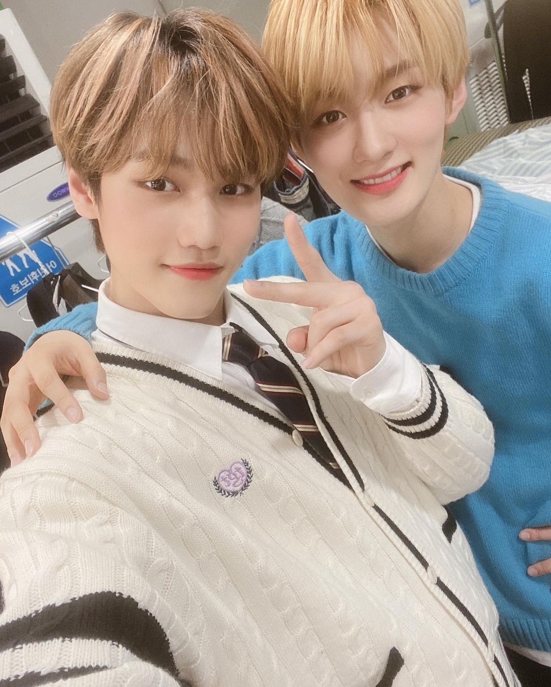 [잡담] 베리베리 용승 엠씨엔디 민재 셀카 삐삐📟 | 인스티즈