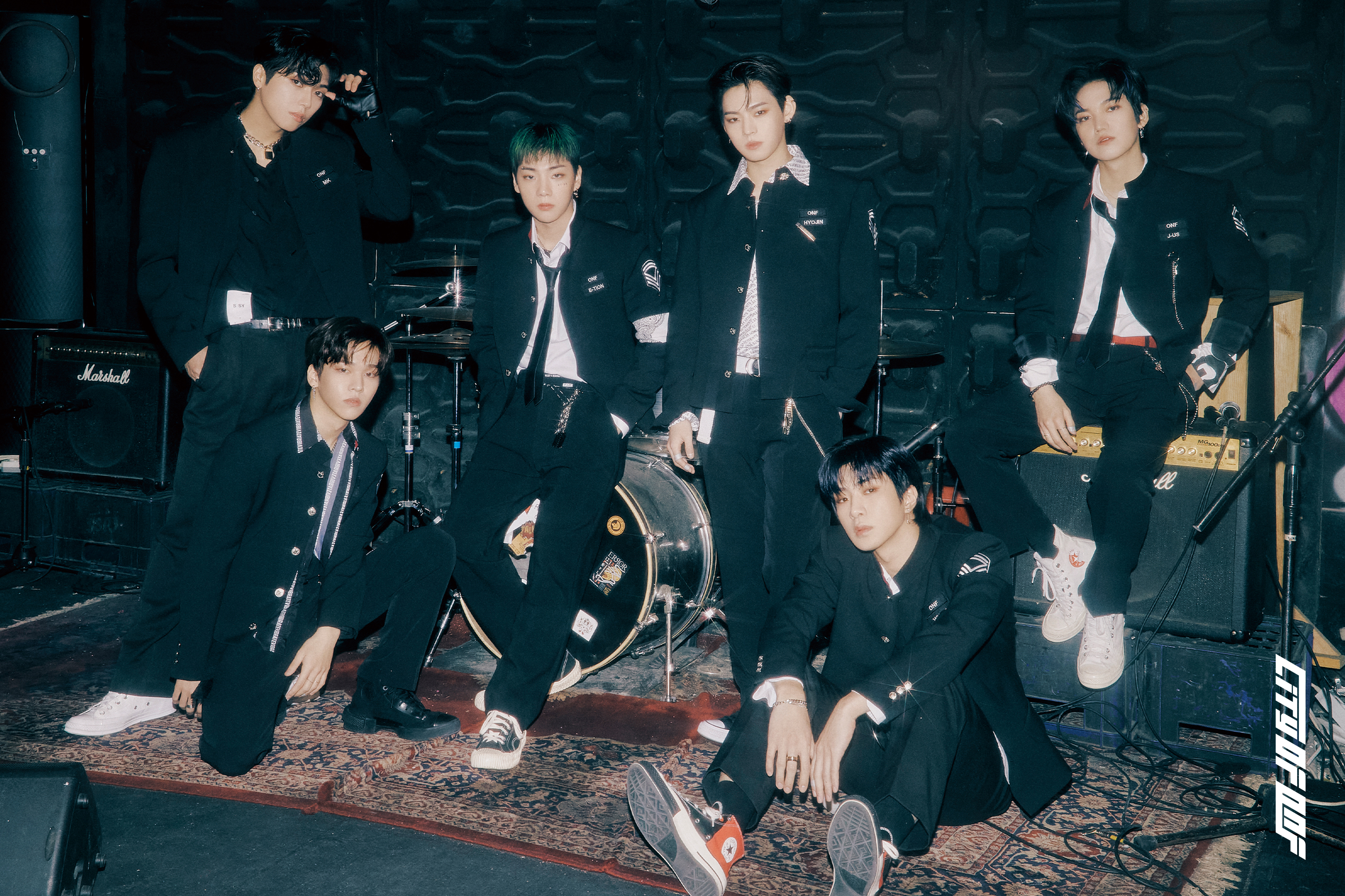 [잡담] 온앤오프 컨포 봐줘 제발 나 무릎꿇었어 | 인스티즈