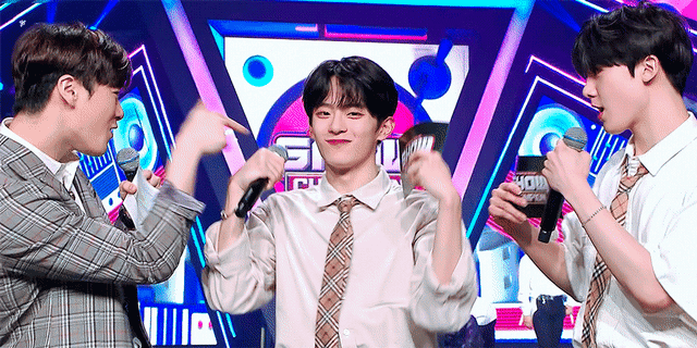 현재 1년 넘게 음악방송 엠씨로 활약하고있는 조합 | 인스티즈