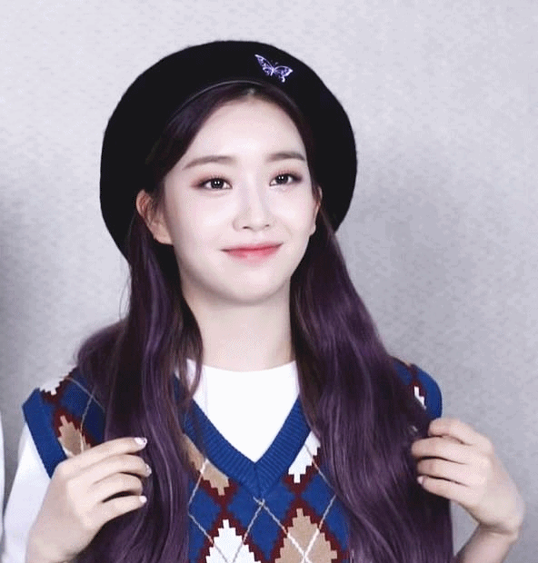 [잡담] 스테이씨 탈색 뭘 해도 진짜 잘 어울릴거같은 게 | 인스티즈