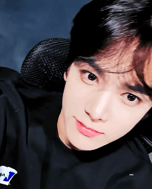 [잡담] 영훈 이날 브이앱 감히 레전드라고 해도 됨??? | 인스티즈