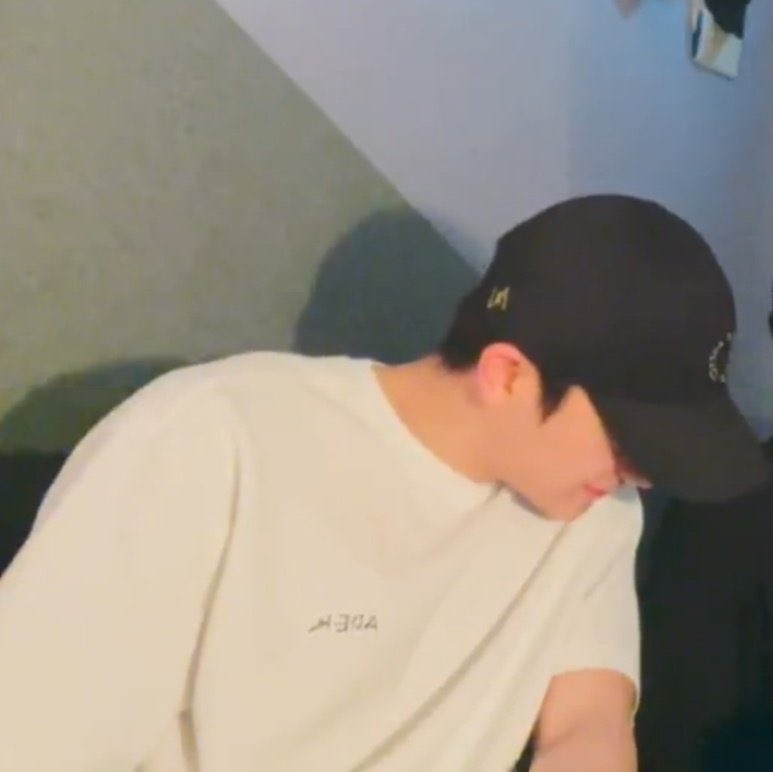 [잡담] 이재현은 얼굴도 얼굴인데 ... 😇 | 인스티즈