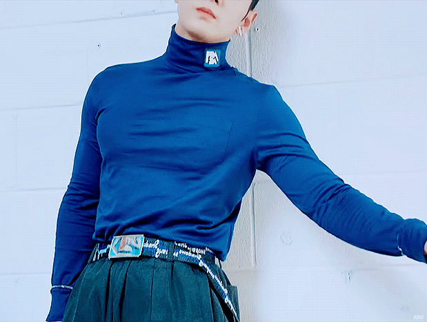 [잡담] 얘들아 오늘 엠카 꼭 봐라 우리 애 목폴라 입음 | 인스티즈