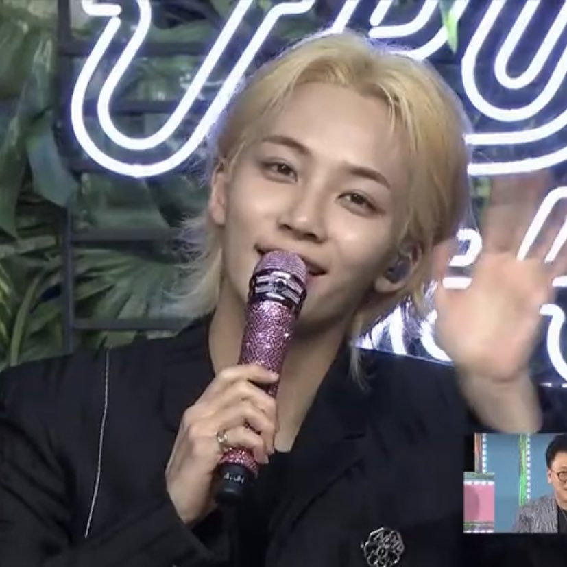 [잡담] ㅣㅁ미미미미미미친 윤정한 머리 | 인스티즈