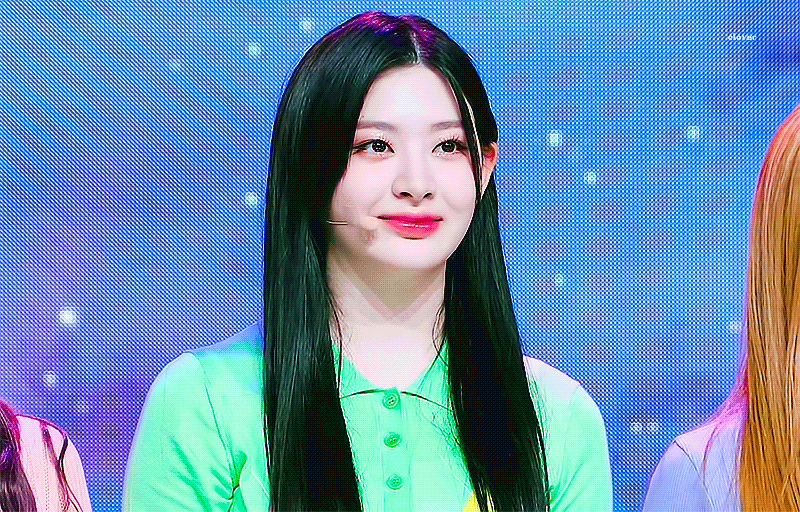 [잡담] 스테이씨 얘 잘생겼다는데 불만 있으신 분 | 인스티즈