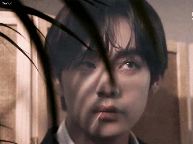 [잡담] 방탄 뷔 이거 진짜 화려하게 생겼음.... | 인스티즈