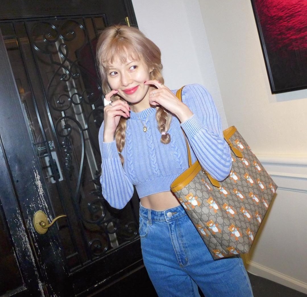 [잡담] 카이 컬렉션 입고 들어준 현아 아이유 심진화님 ❤️ | 인스티즈