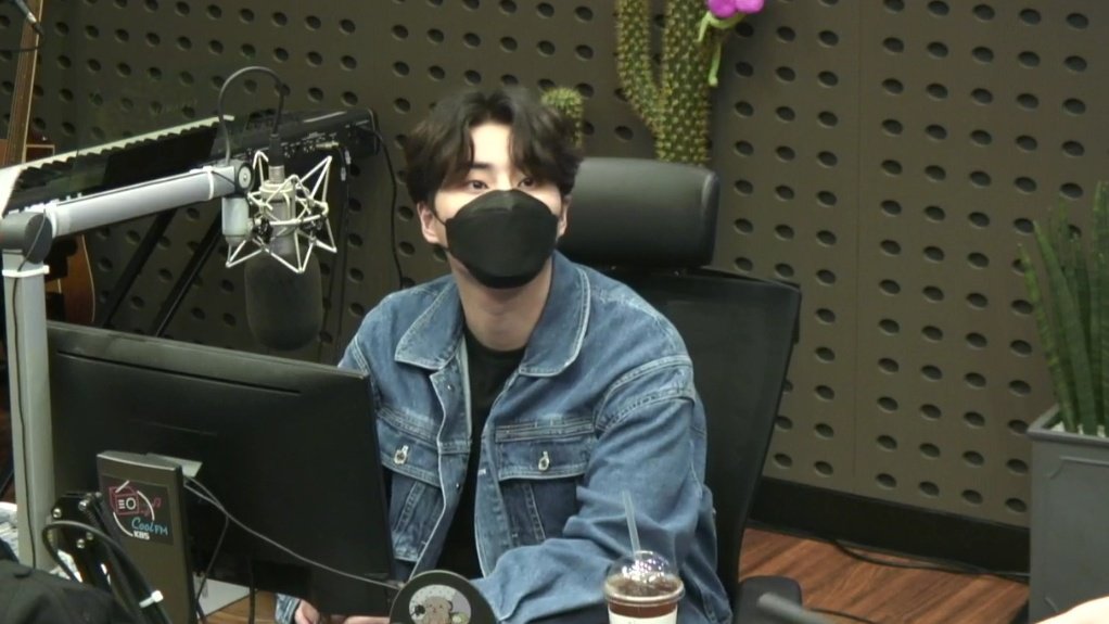 [OnAir] 아니 여러분 강영현 실시간 스타일링 봐요.... | 인스티즈