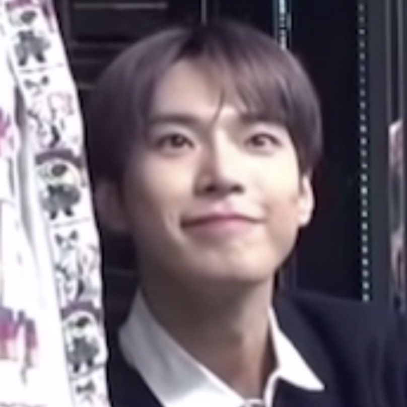 [잡담] 익들아 도영이 이중에 뭔지 골라줘 | 인스티즈