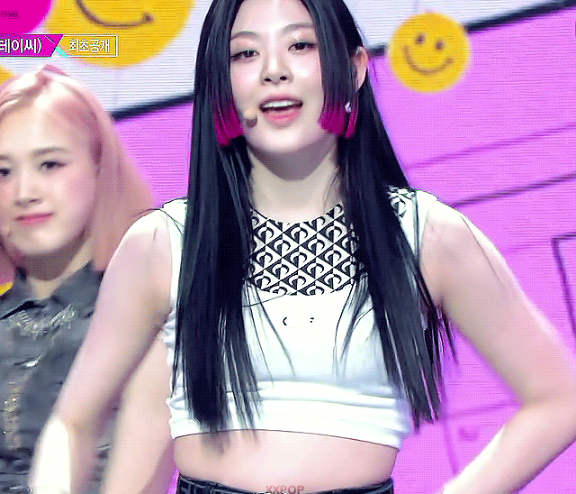 [잡담] 스테이씨 세은이 양쪽 머리색 바뀌는거 보는게 포인트자나 | 인스티즈