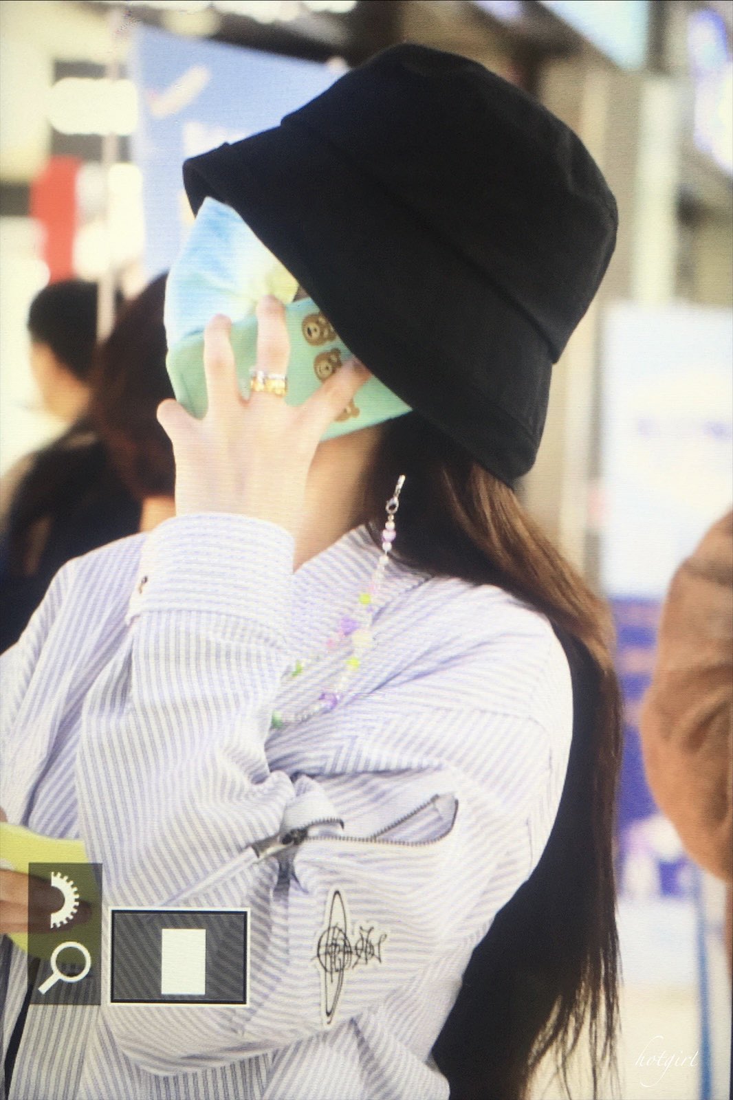 [잡담] 트와이스 나연 폰케이스 정보 아는 사람 !!! | 인스티즈